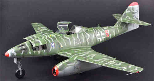 Me-262A-2a Luftwaffe V./KG(J)51 "Edelweiss" 1:18